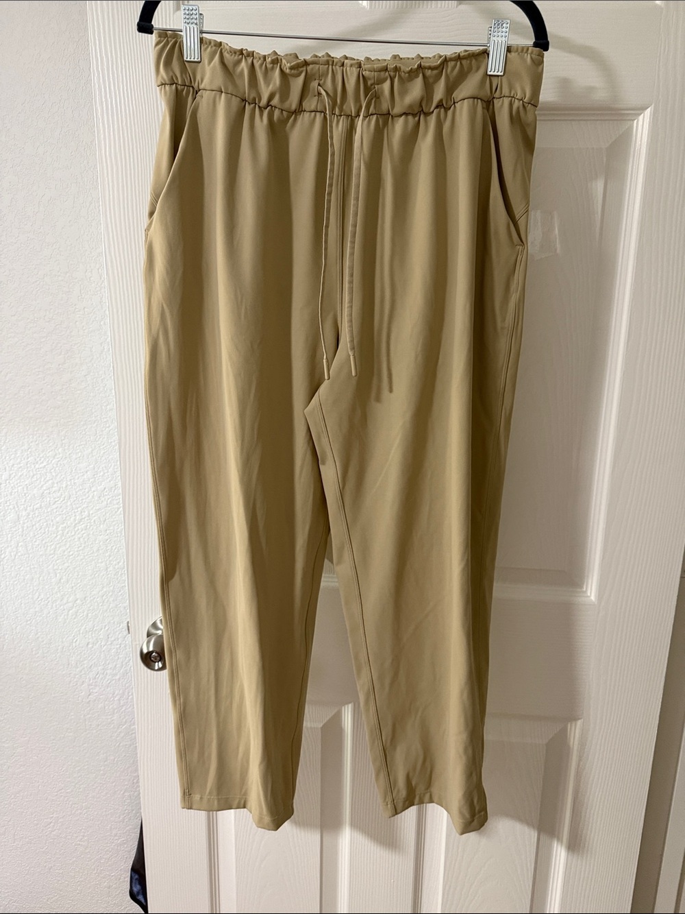 Lululemon Elastic Waist Drawstring Pants in Khaki